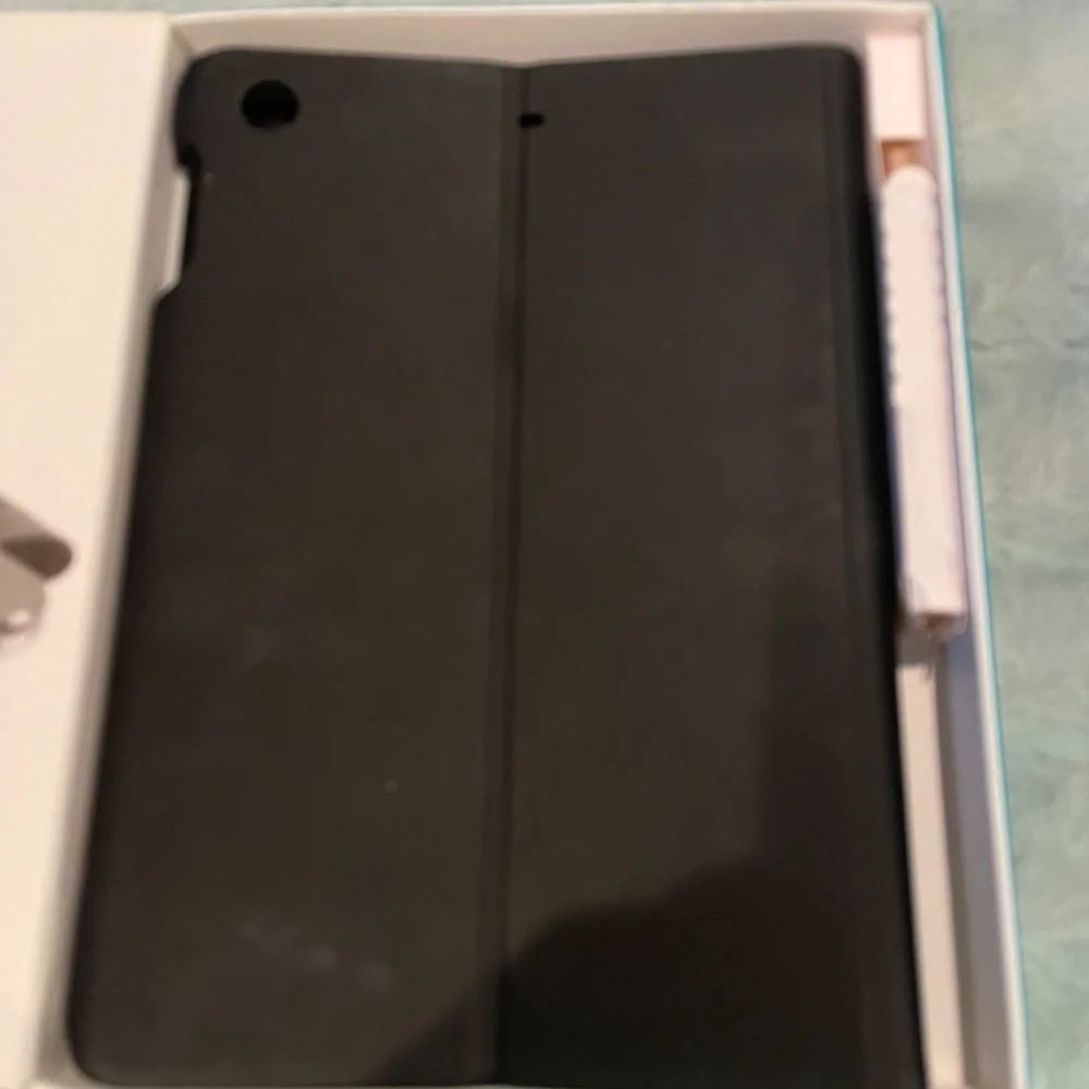 LOGITECH ultra thin keyboard folio for iPad Air